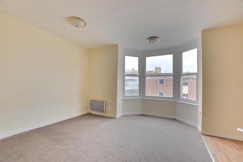 1 bedroom flat to rent, Redhill, Surrey