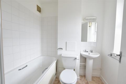 1 bedroom flat to rent, Redhill, Surrey