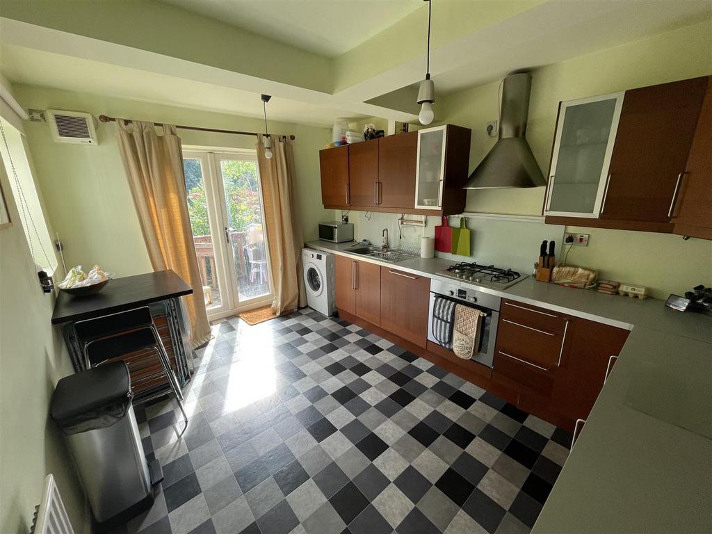 WR28 Kitchen.jpg