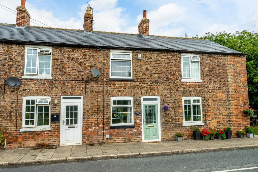 Marston Road, Tockwith, York 2 bed cottage £200,000