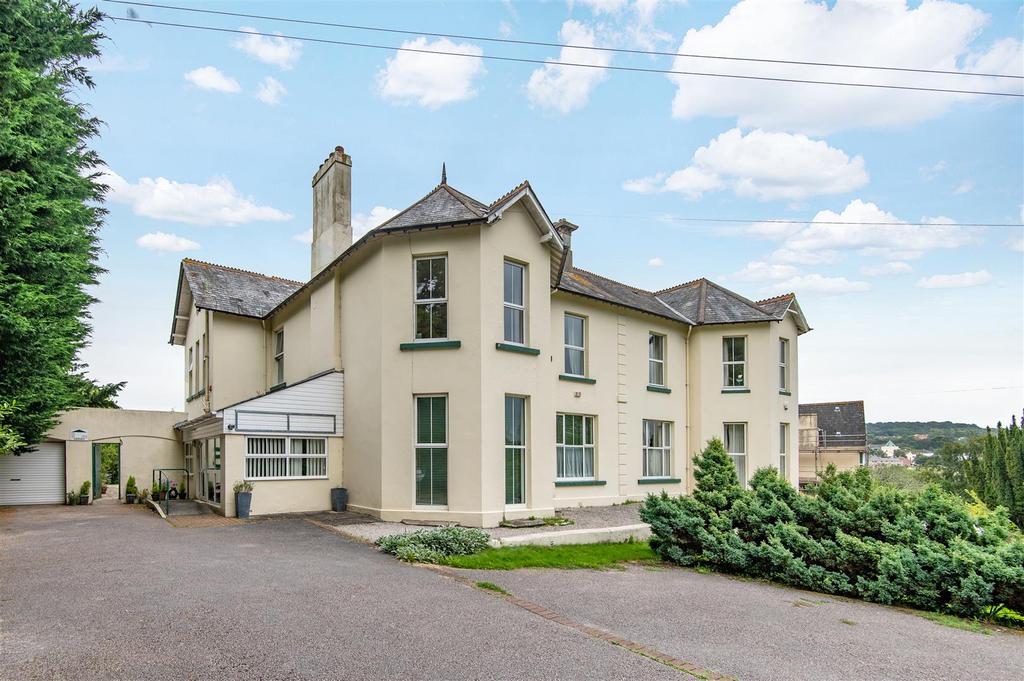 Keyberry Park, Newton Abbot 6 bed semidetached house £675,000