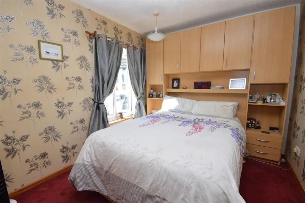 Main bed.jpg