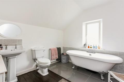 31 Beech Hill Road, Ascot, SL5 0BJ