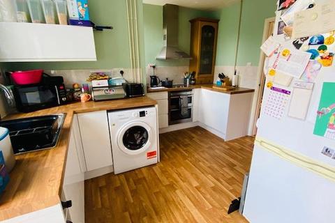 20 Brookfield Road, Northampton, NN2 7LS