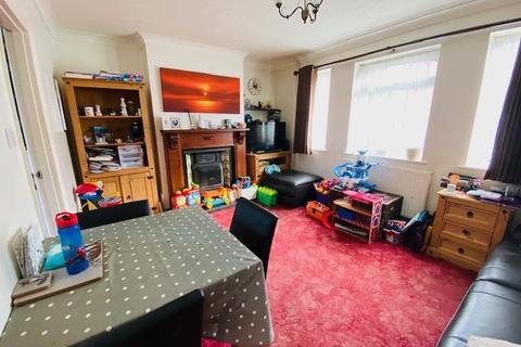 20 Brookfield Road, Northampton, NN2 7LS