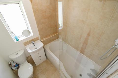 21 Broughton Place, Northampton, NN3 2RS