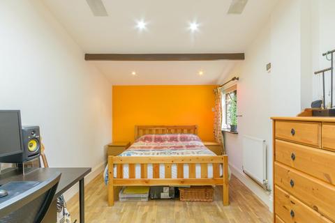 Coach House, 2 Bellevue Road, Totterdown, Bristol, BS4 2BG