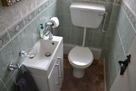 5 Beacon Gardens, Lichfield, WS13 7BQ