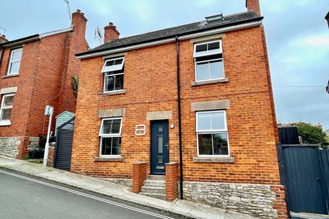 8 Queens Road, Swanage, BH19 2EQ