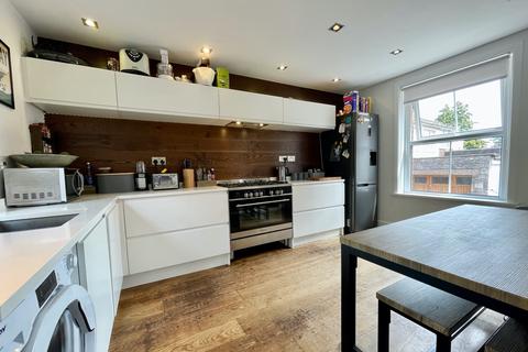 8 Queens Road, Swanage, BH19 2EQ