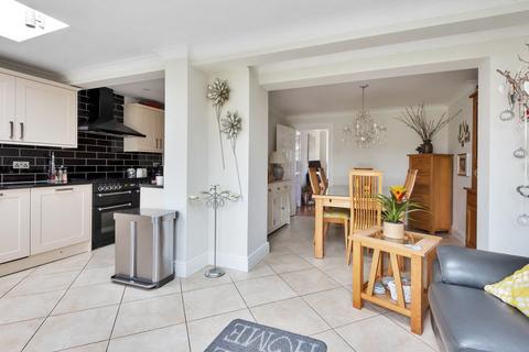 51 Pickhurst Rise, West Wickham, BR4 0AD