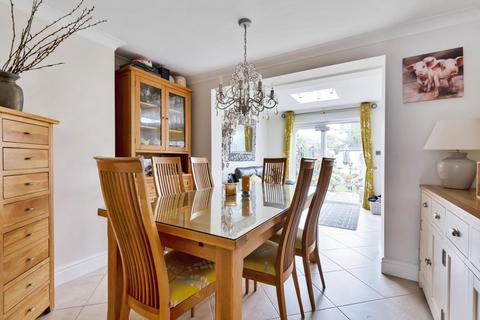 51 Pickhurst Rise, West Wickham, BR4 0AD