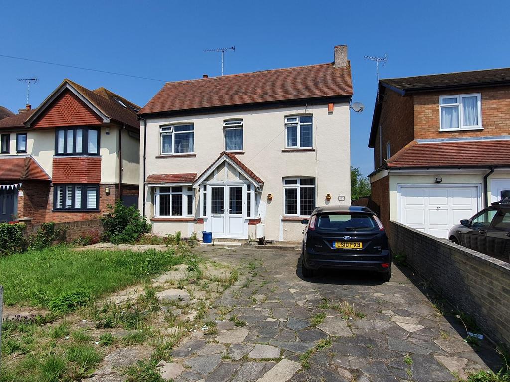 Shaftesbury Avenue, SouthendOnSea, SS1 3 bed detached house £460,000