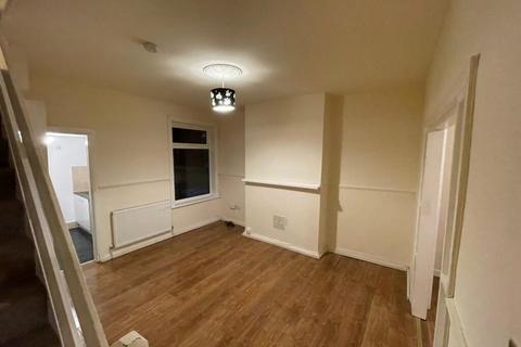 3 bedroom terraced house to rent, Brougham Street, Hull, HU3 6PX