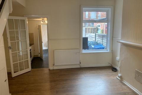 3 bedroom terraced house to rent, Brougham Street, Hull, HU3 6PX