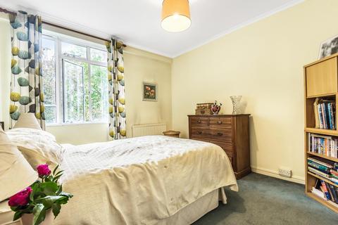 Flat 11, Newbury House Hallfield Estate, London, W2 6HH