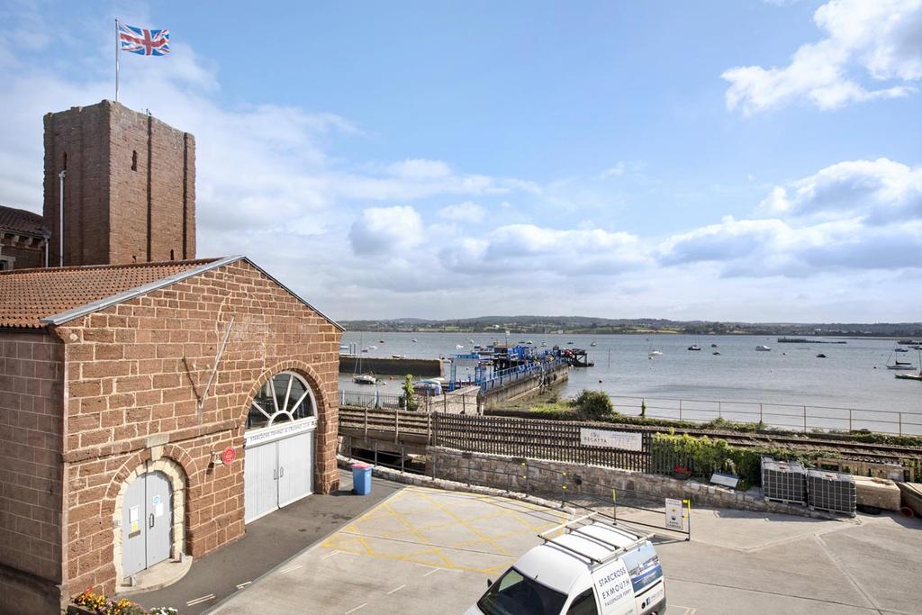 The Strand, Starcross, EX6 3 bed end of terrace house £375,000