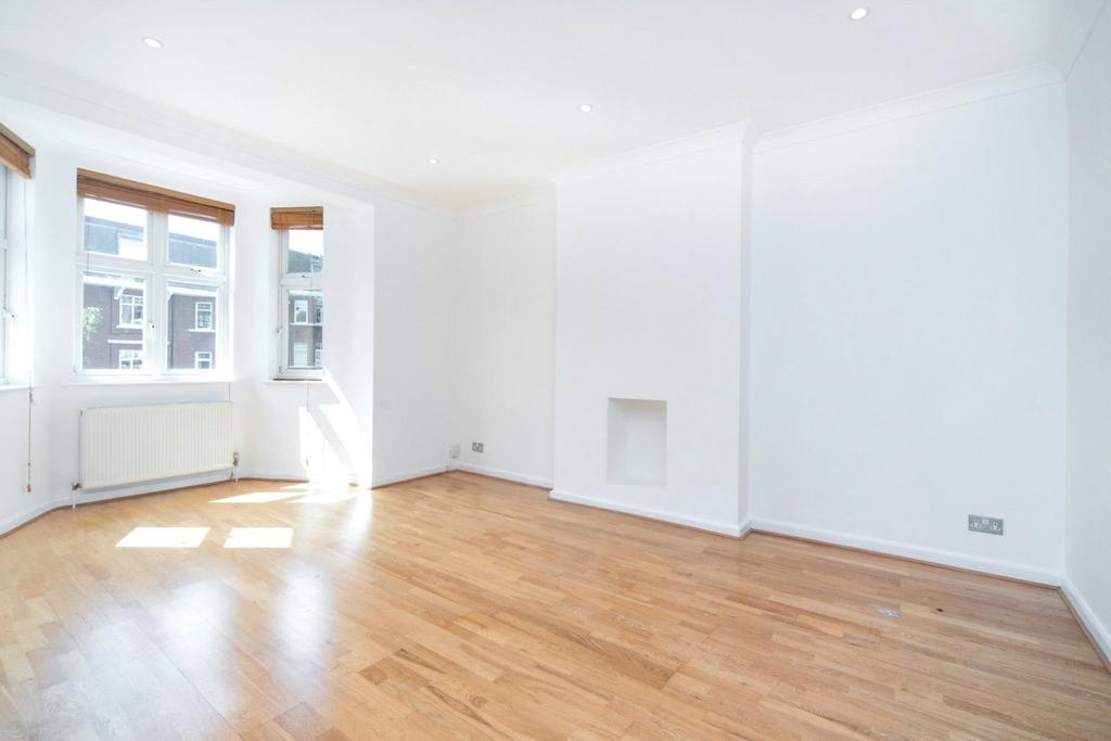 Fortune Green Road, Fortune Green, NW6 3 bed flat for sale £685,000