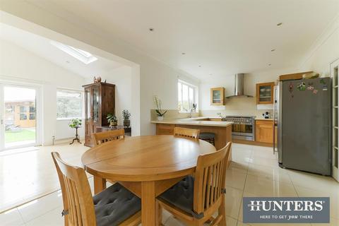 50 Wilverley Crescent, New Malden, KT3 5LW