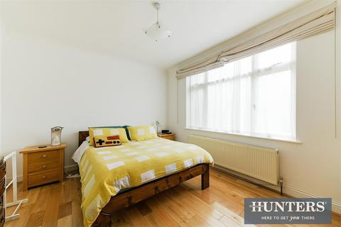 50 Wilverley Crescent, New Malden, KT3 5LW