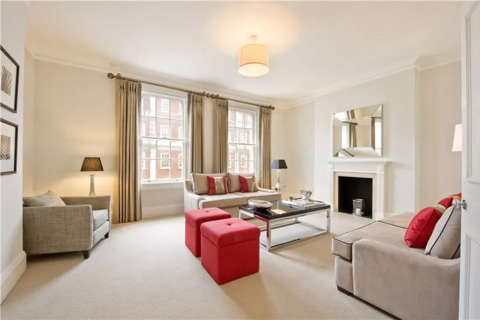 3 bedroom flat to rent, North Audley Street, Mayfair, London