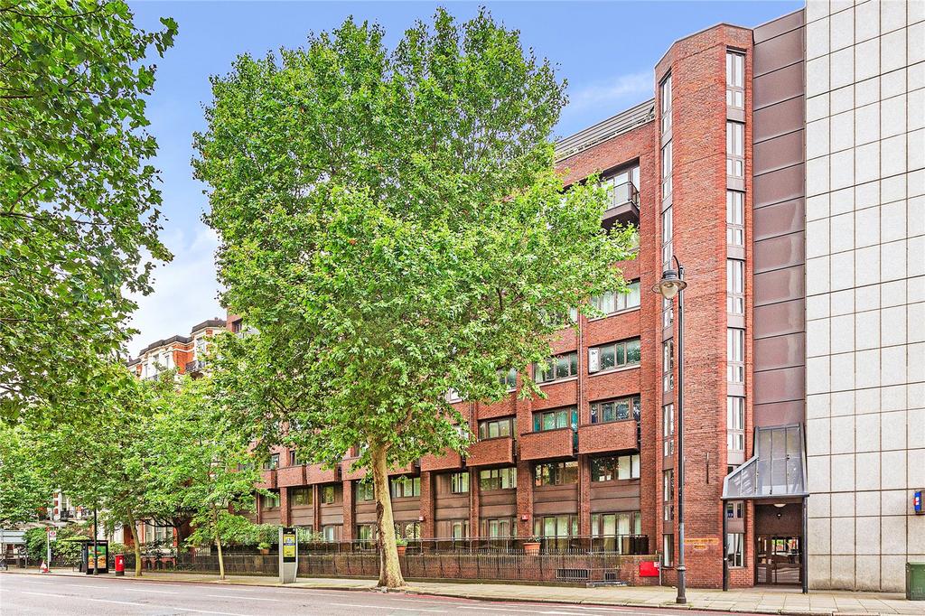 Savoy Court, 245 Cromwell Road, London, SW5 2 bed apartment £750,000