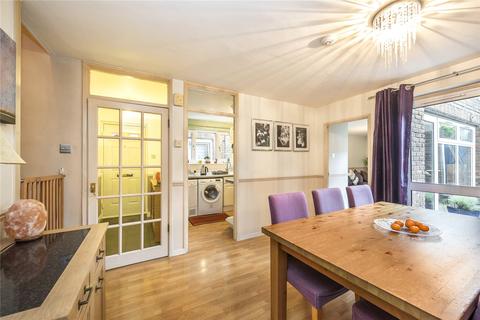 4 Theseus Walk, London, N1 8DS