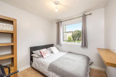 4 Theseus Walk, London, N1 8DS