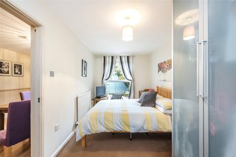 4 Theseus Walk, London, N1 8DS