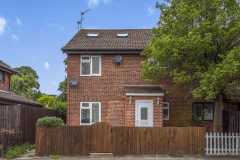 30 Haygreen Close, Kingston Upon Thames, KT2 7TS