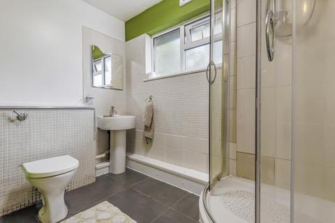 30 Haygreen Close, Kingston Upon Thames, KT2 7TS