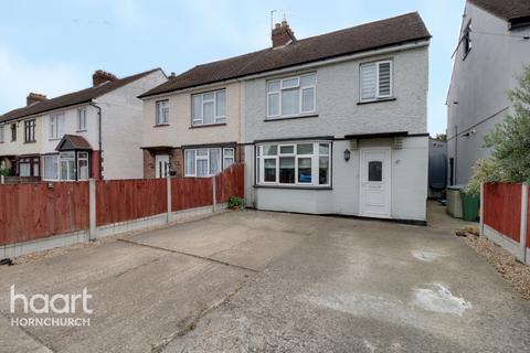 92 Ravenscourt Grove, Hornchurch, RM12 6HH