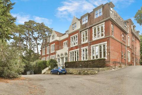 2 bedroom apartment to rent, Chinegate Manor, Bournemouth, Dorset.
