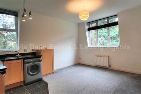 2 bedroom apartment to rent, Chinegate Manor, Bournemouth, Dorset.