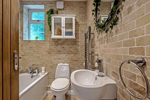 Flat 1, Brookside The Wharf, Midhurst, GU29 9PX