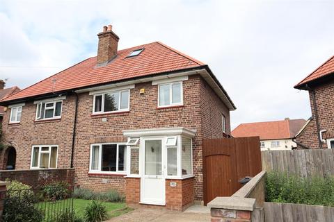 90 Moulton Avenue, Hounslow, TW3 4LJ