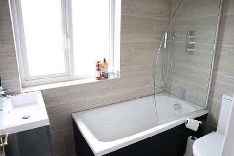 90 Moulton Avenue, Hounslow, TW3 4LJ