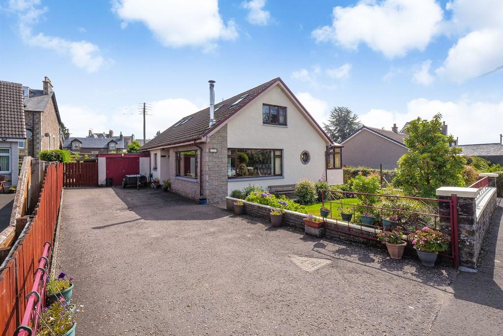 Linthorpe, Sauchie Road, Creiff... 4 bed detached house £270,000