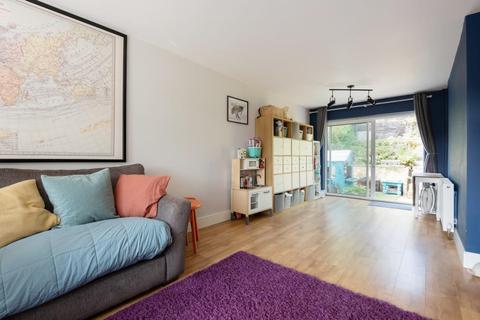 29 Greenway, Chesham, HP5 2BX