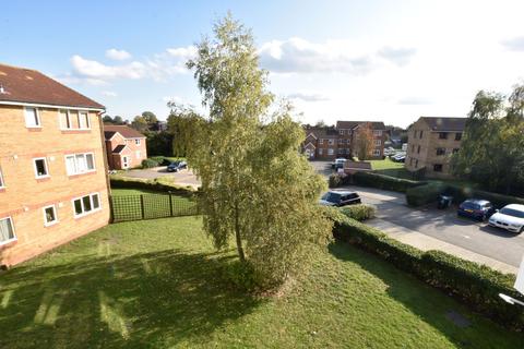 327 Redford Close, Feltham, TW13 4TJ
