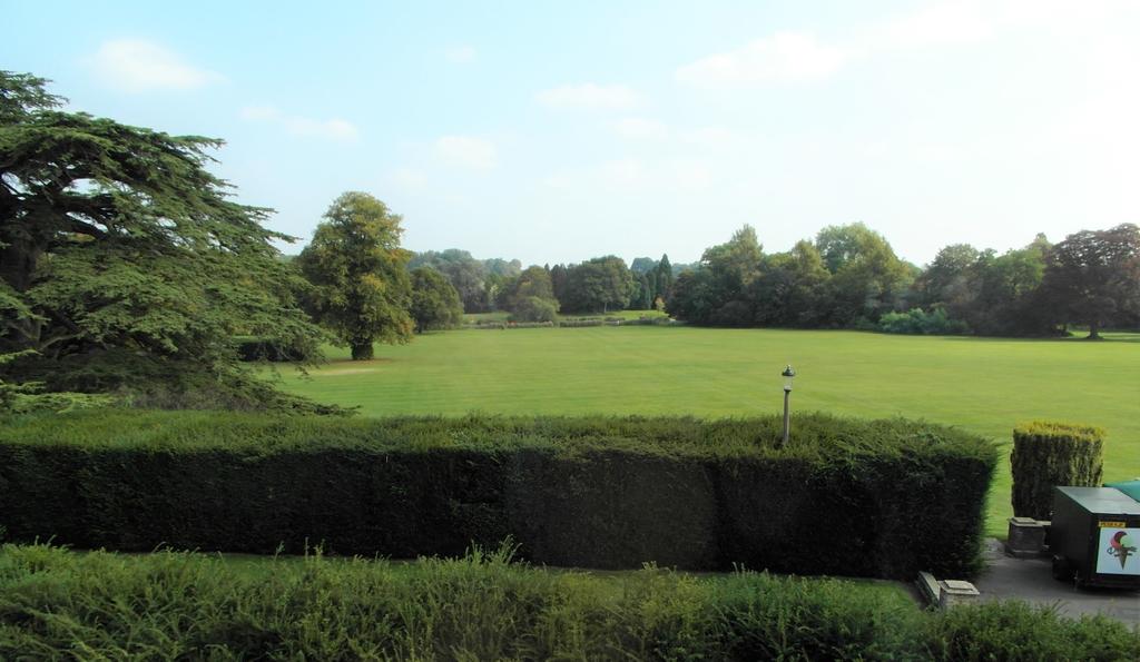 8 Abbey House, Cirencester 2 bed apartment £270,000
