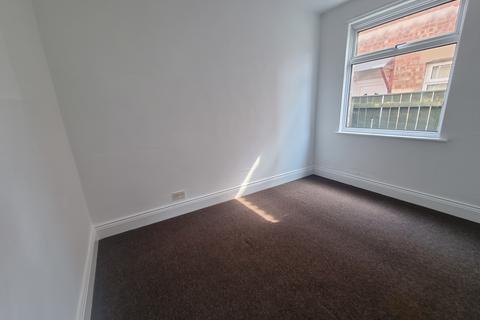 2 bedroom ground floor flat to rent, Caroline Gardens, Wallsend NE28