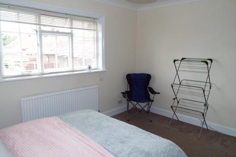 6 bedroom house share to rent - Long Lane, Stanwell TW19