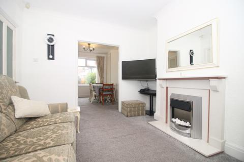 6 Crescent Avenue, Thornton-cleveleys, FY5 3JE