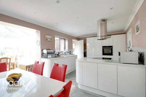 16 Barham Road, Stevenage, SG2 9HX