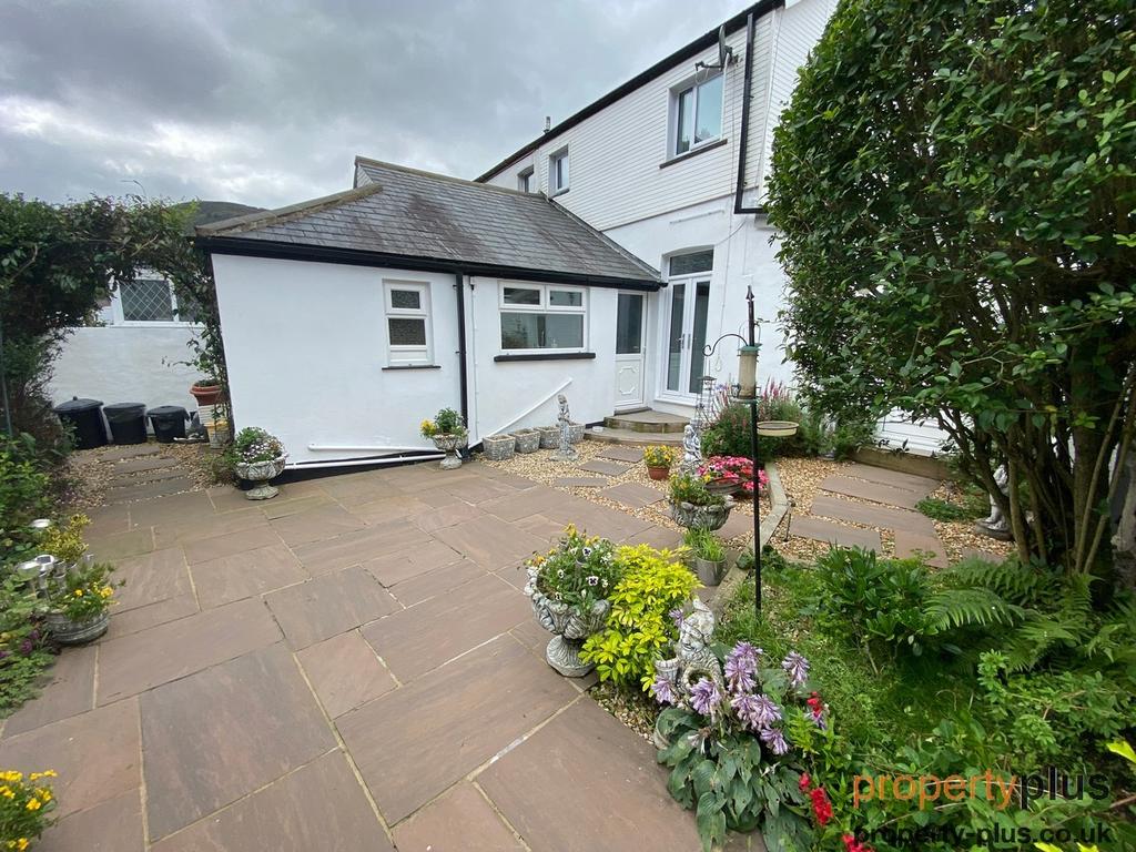 Brook Street Blaenrhondda Treorchy 3 bed end of terrace house £145,000