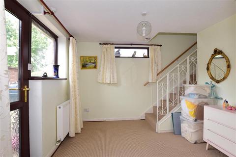 30 Castle Street, Upnor, Rochester, ME2 4XR