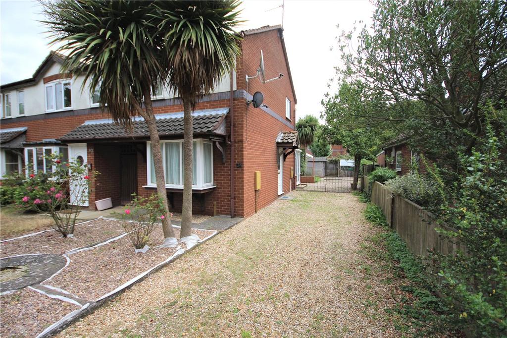 Hale Road, Heckington, Sleaford, NG34 2 bed end of terrace house £150,000