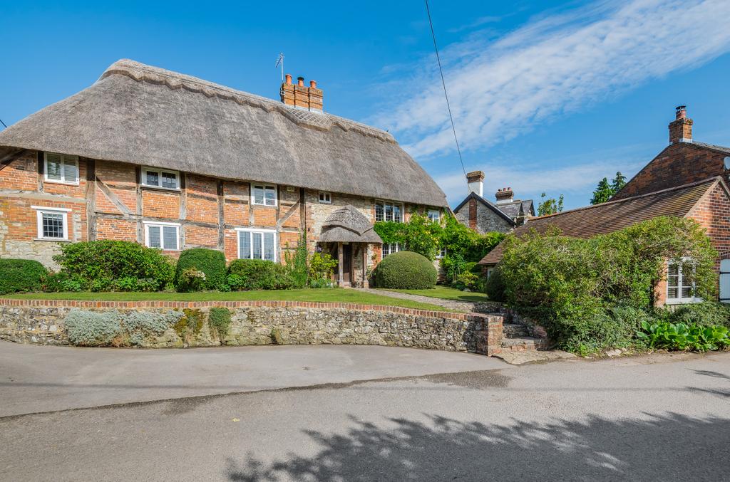 Blanket Street, East Worldham, Alton... 4 bed detached house £1,050,000