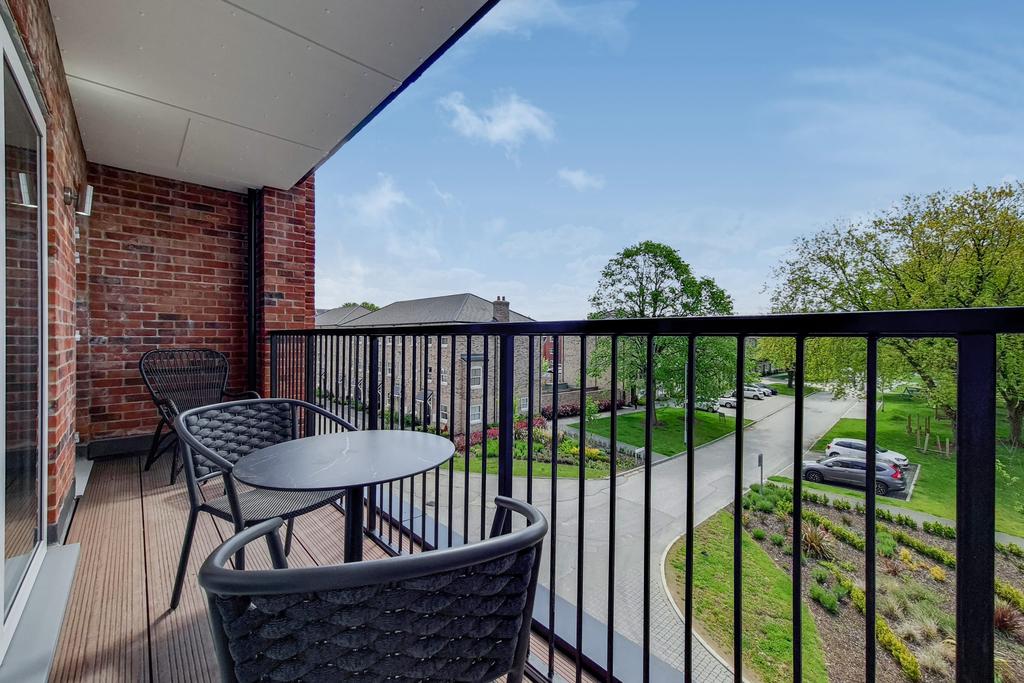 4 Balcony-1-min 3.jpg